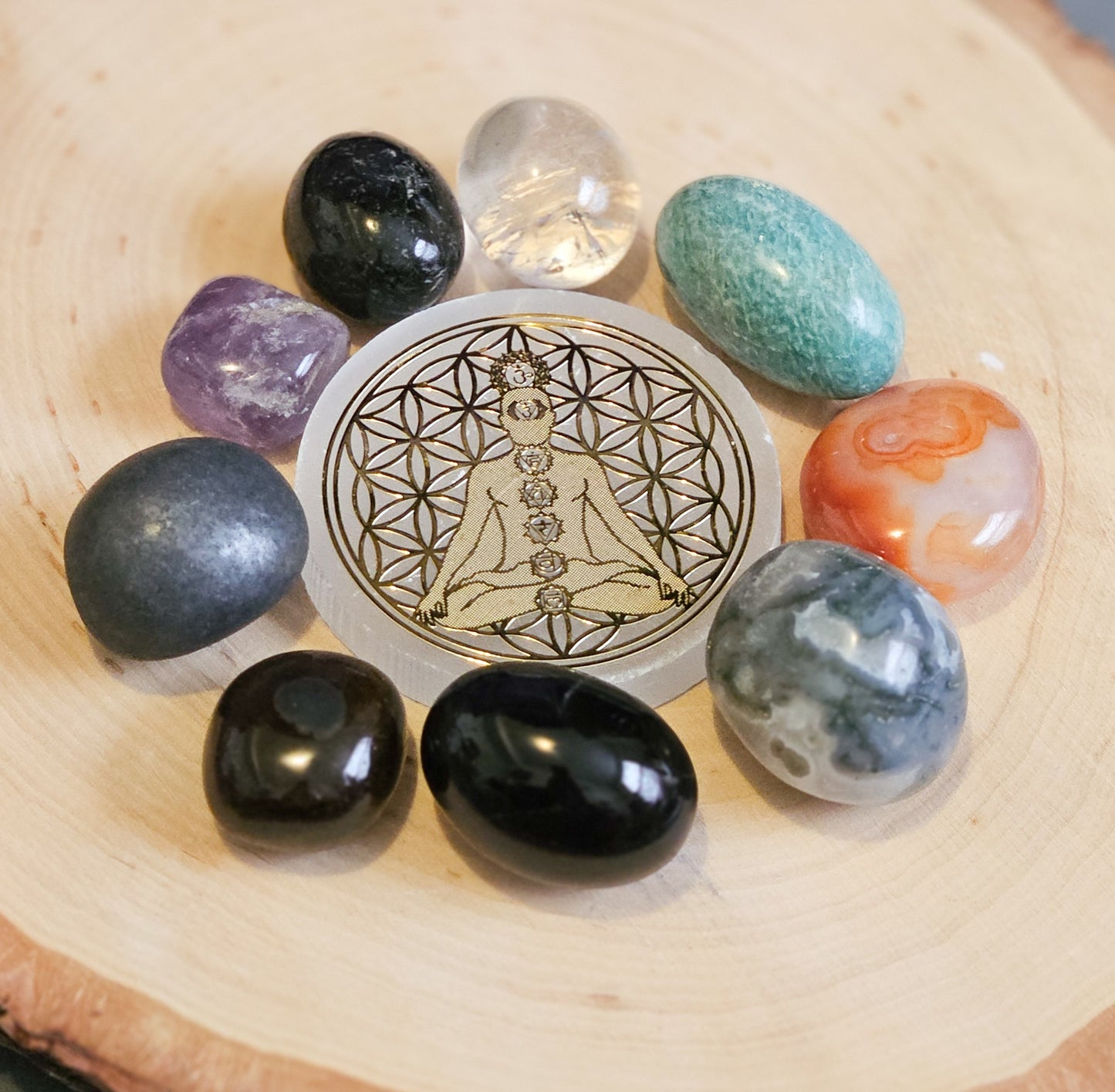 10 Essential Crystals Starter Kit - Meditation Stones - Tumbles - Selenite Charging Plate