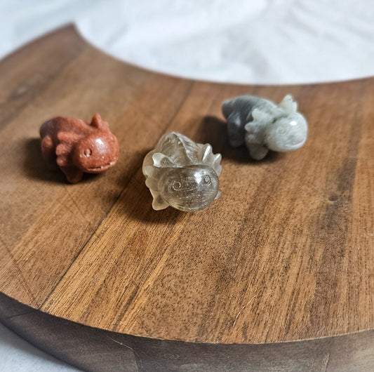 Mini Crystal Axolotl – 1 Inch Carved Stone Salamander for Transformation & Inner Peace